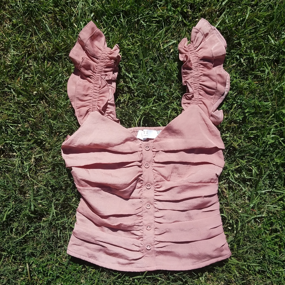 NWOT ASTR The Label Ruched Ruffle Shoulder Tank - Picture 6 of 8